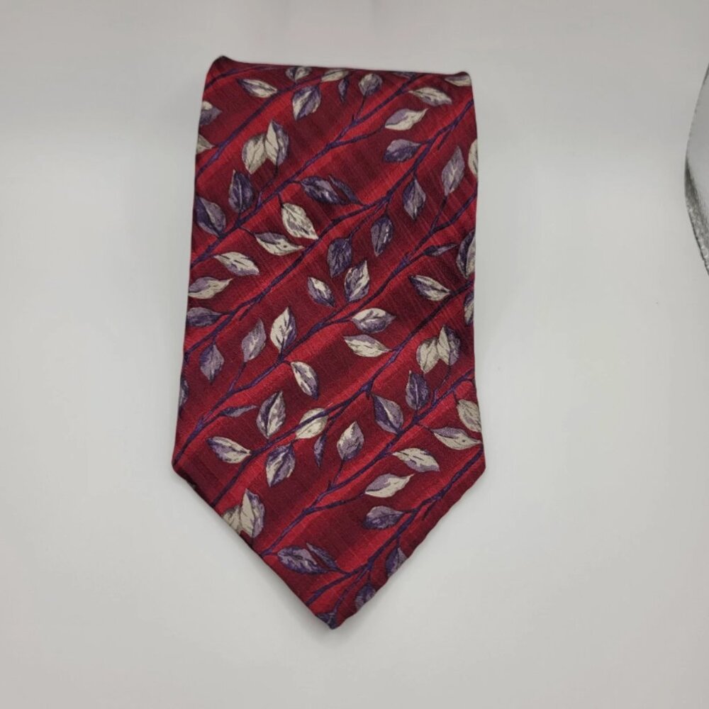 Claiborne Mens Tie 100% Silk Made in U.S.A Red floral stripes